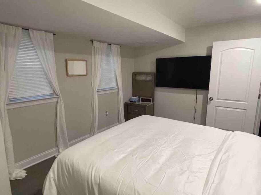 Luxury **Cozy• 2 Bedroom 2 Min. From Ewr / Newark Downtown エクステリア 写真